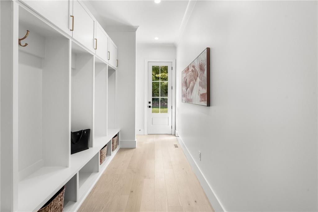44 Hardeman Road Atlanta, GA 30342 - Photo 22 of 38