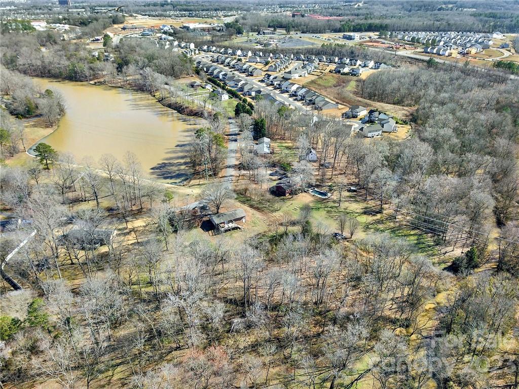 507 Lakeview Road Fort Mill, SC 29715 - Photo 33 of 36 Gallery Image 33