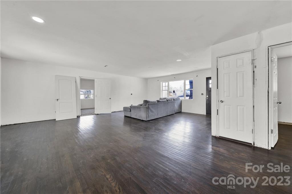 507 Lakeview Road Fort Mill, SC 29715 - Photo 8 of 36 Gallery Image 8