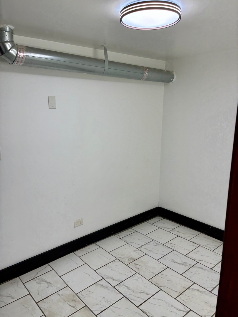 1111 North Leclaire Avenue, Unit B Chicago, IL 60651 - Photo 3 of 11 a view of a small space
