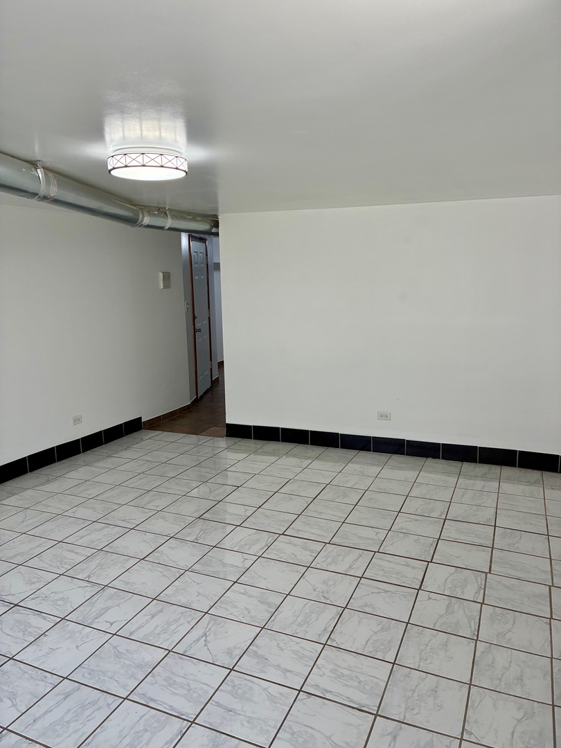 1111 North Leclaire Avenue, Unit B Chicago, IL 60651 - Photo 5 of 11