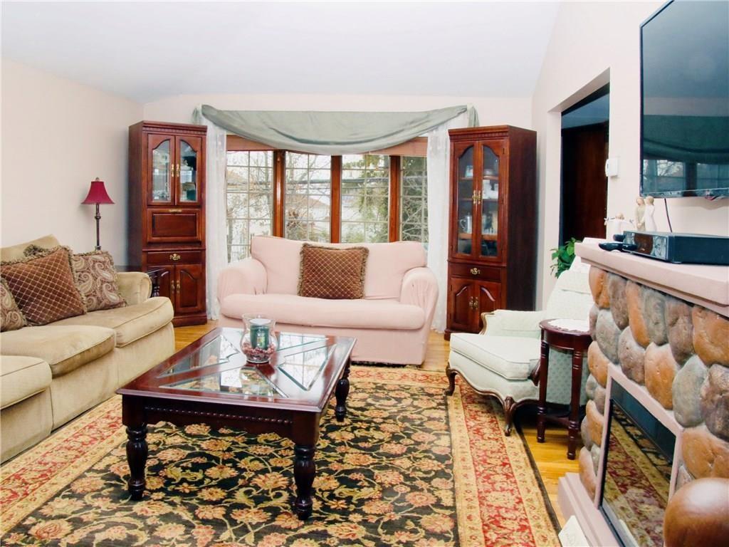 421 Foster Road Staten Island, NY 10309 - Photo 3 of 26 Gallery Image 3