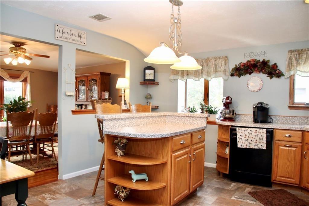 421 Foster Road Staten Island, NY 10309 - Photo 6 of 26 Gallery Image 6