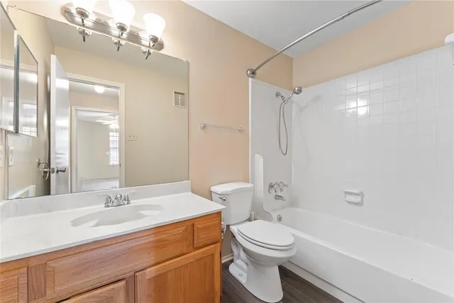 $1,250 | 10871 Braes Bend Drive, Unit 10871, Houston, TX 77071