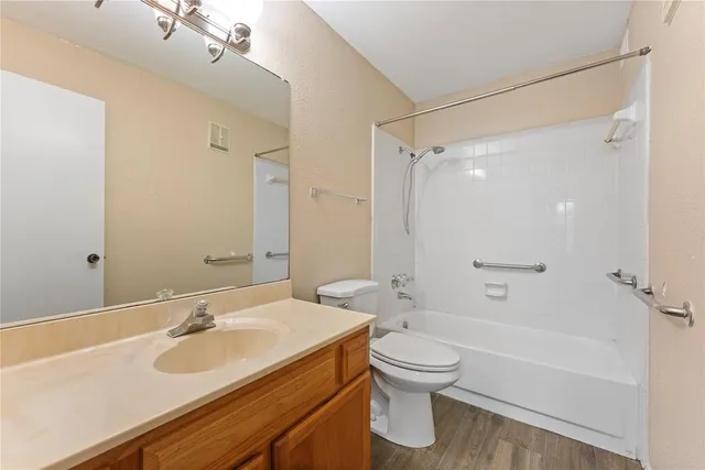 $1,250 | 10871 Braes Bend Drive, Unit 10871, Houston, TX 77071