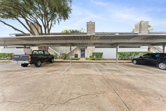 $1,250 | 10871 Braes Bend Drive, Unit 10871, Houston, TX 77071