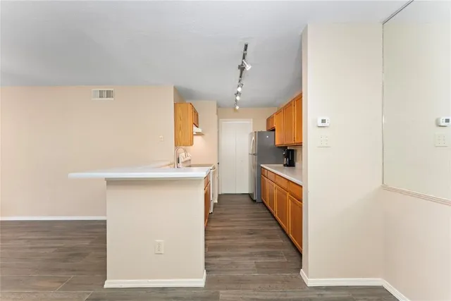 $1,250 | 10871 Braes Bend Drive, Unit 10871, Houston, TX 77071