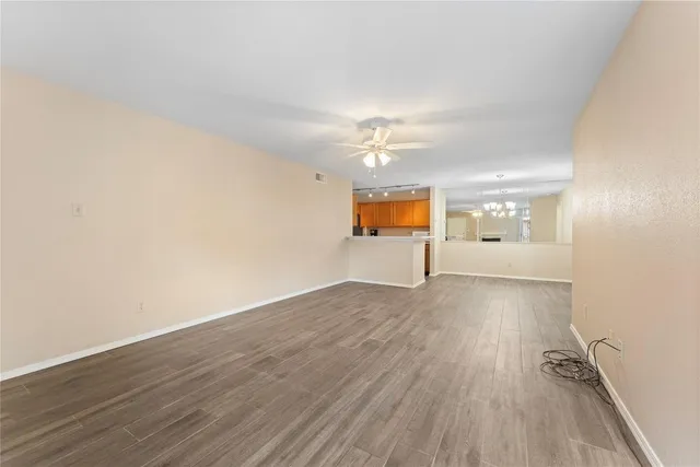 $1,250 | 10871 Braes Bend Drive, Unit 10871, Houston, TX 77071