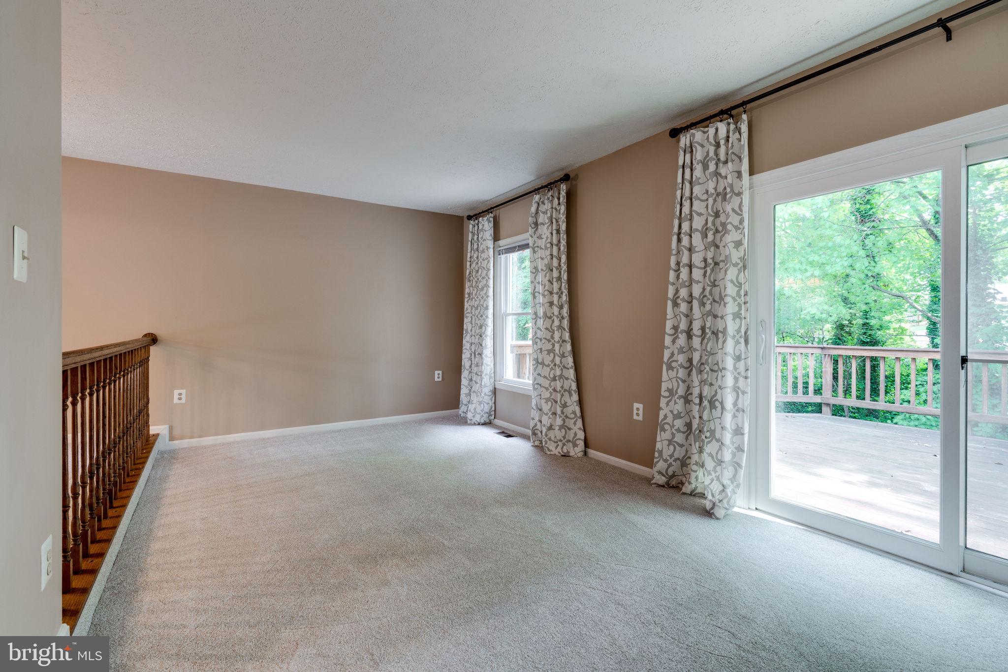 7371 Stream Way Springfield, VA 22152 - Photo 12 of 58 Easy access to deck for more entertaining space