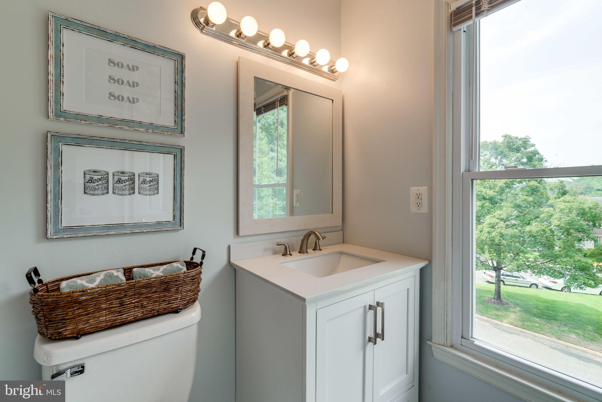 7371 Stream Way Springfield, VA 22152 - Photo 27 of 58 Gallery Image 27