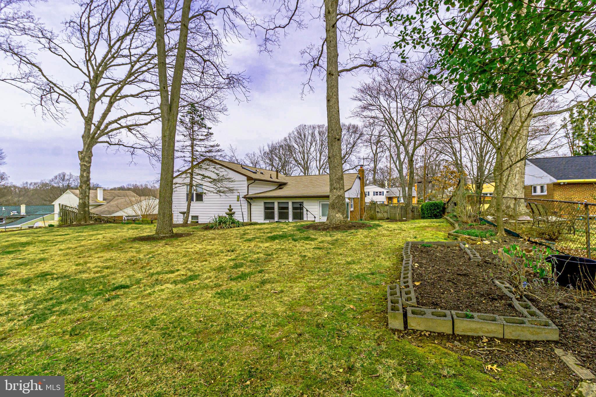 7421 Grace Street Springfield, VA 22150 - Photo 2 of 32 BEAUTIFUL FENCED BACK YARD/.331 ACRE SUN/SHADE