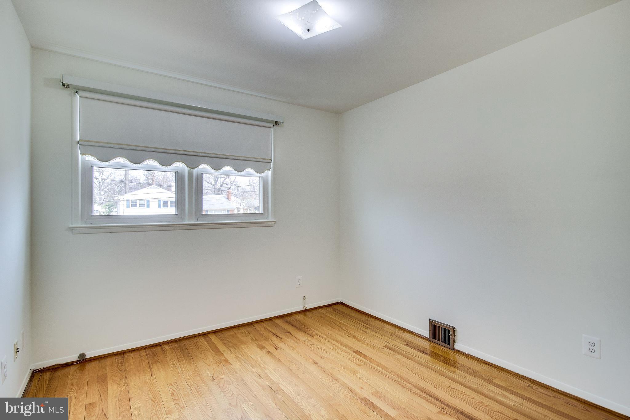 7421 Grace Street Springfield, VA 22150 - Photo 12 of 32 UPPER BEDROOM WITH LARGE CLOSET