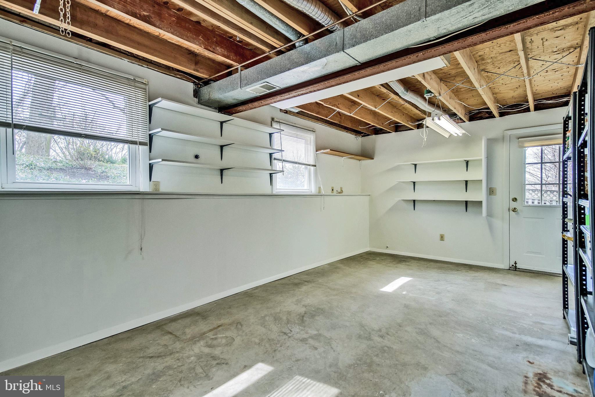 7421 Grace Street Springfield, VA 22150 - Photo 28 of 32 OFFICE/WORKSHOP CAN CONVERT TO 4TH BR