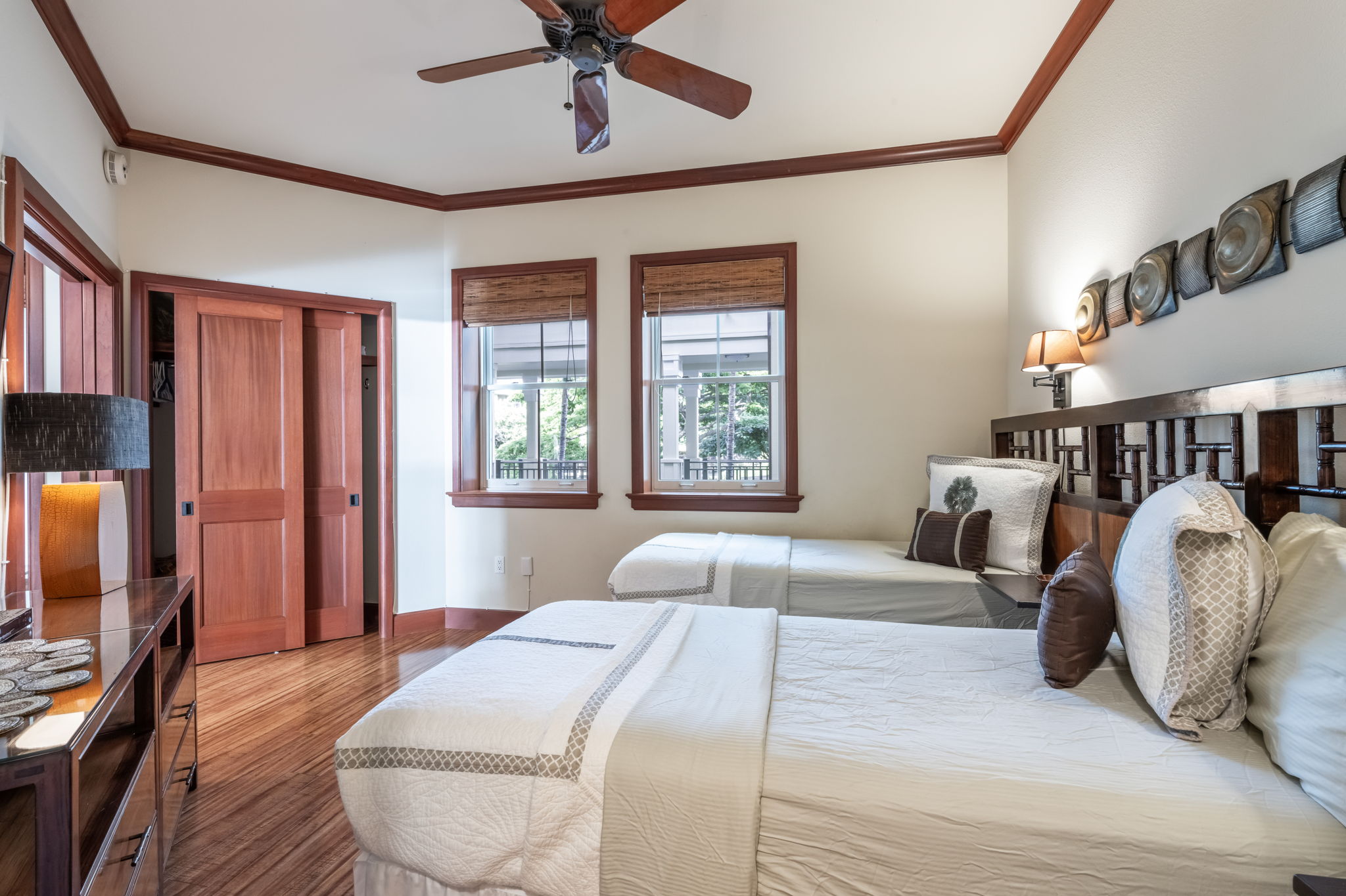 69-1000 Kolea Kai Circle, Unit 14H Waikoloa, HI 96738 - Photo 14 of 29 a bedroom with bed and a window