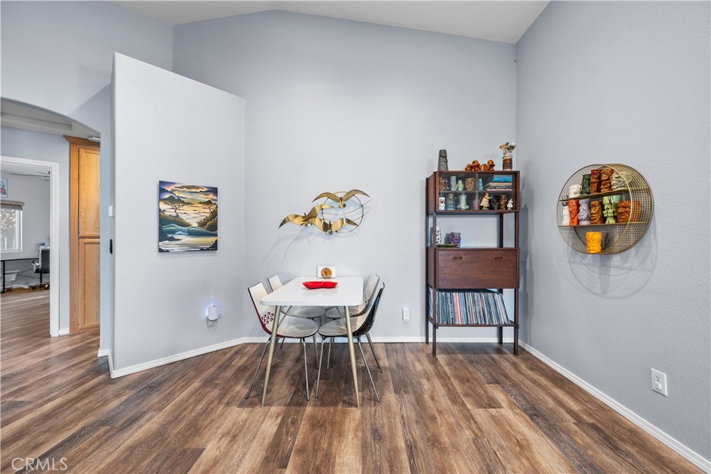 121 Headwaters Road Templeton, CA 93465 - Photo 14 of 37 Dining area