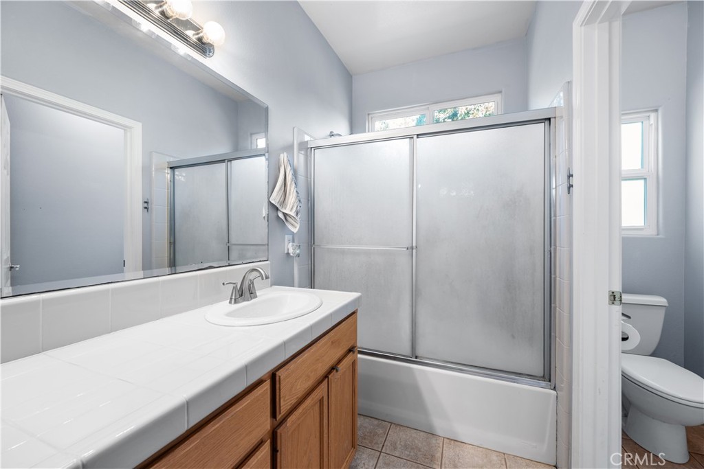 121 Headwaters Road Templeton, CA 93465 - Photo 23 of 37 Primary bedroom