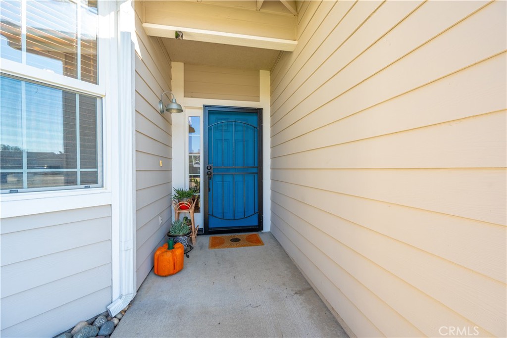 121 Headwaters Road Templeton, CA 93465 - Photo 4 of 37 Exterior entry