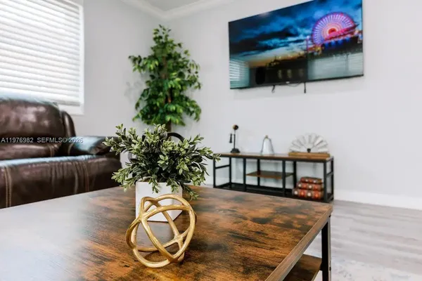 $1,100,000 | 1647 Northwest 29th Avenue, Miami, FL 33125