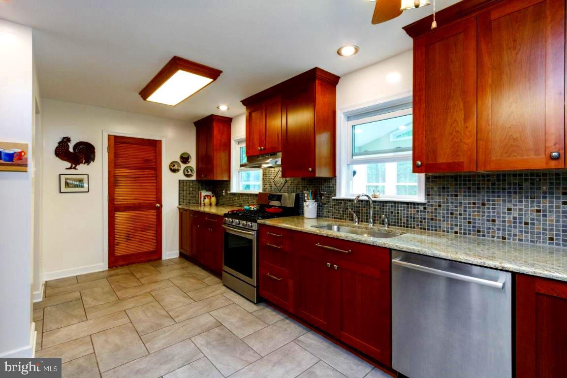 2559 Courtney School Road Midland, VA 22728 - Photo 7 of 64 Gallery Image 7