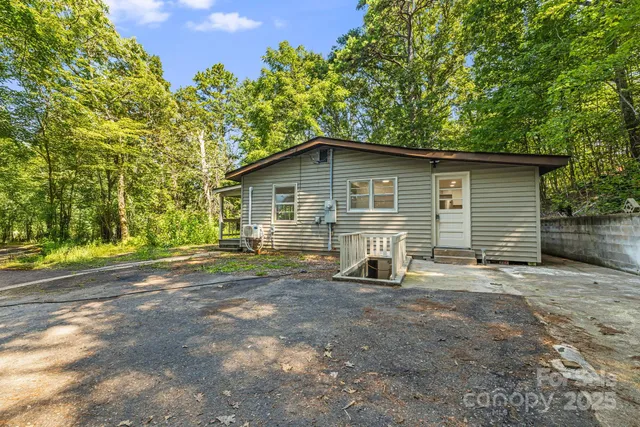 $268,900 | 111 Rose Creek Road, Franklin, NC 28734