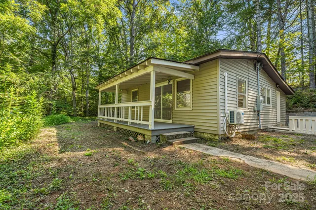 $268,900 | 111 Rose Creek Road, Franklin, NC 28734