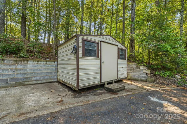 $268,900 | 111 Rose Creek Road, Franklin, NC 28734