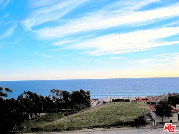 $5,850 | 23914 De Ville Way, Unit B, Malibu, CA 90265