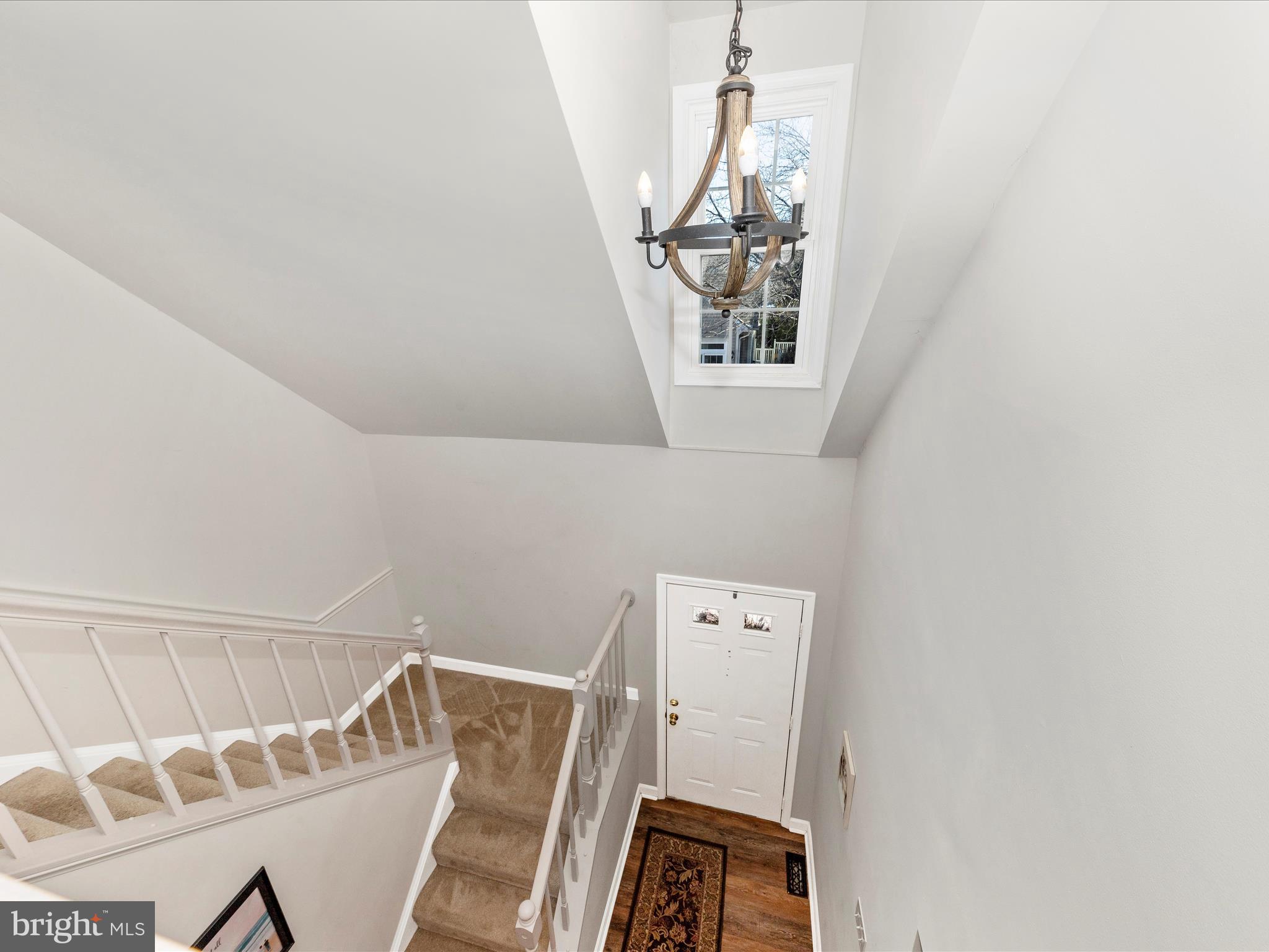 2481 Five Shillings Road Frederick, MD 21701 - Photo 35 of 66 Hallway View