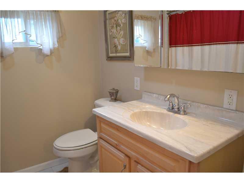 1220 Center Road Monaca, PA 15061 - Photo 15 of 25 Full Bath.