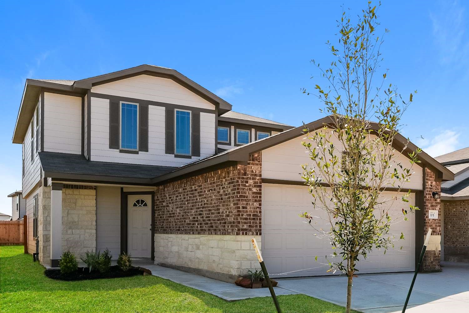 10718 Sunlit Street Conroe, TX 77303 - Photo 2 of 17