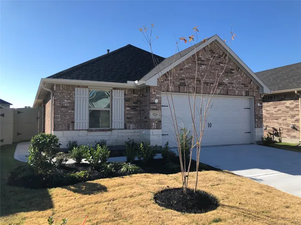 $2,200 | 9224 Inland Leather Lane, Conroe, TX 77385