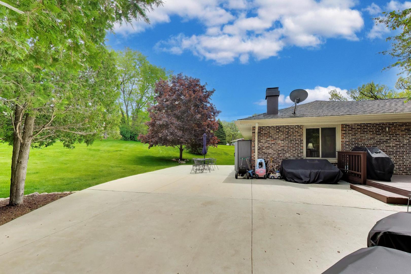 1104 Nottingham Lane Elgin, IL 60120 - Photo 47 of 59