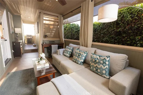 $4,200 | 464 Bent Street, Unit B, Laguna Beach, CA 92651