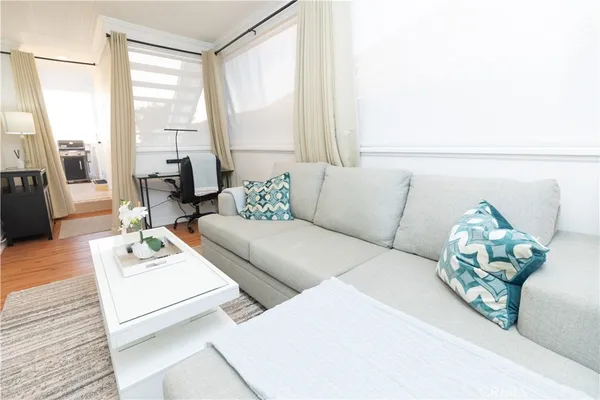 $3,995 | 464 Bent Street, Unit B, Laguna Beach, CA 92651