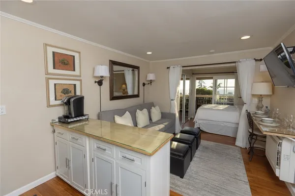 $4,200 | 464 Bent Street, Unit B, Laguna Beach, CA 92651