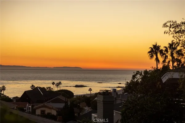 $3,995 | 464 Bent Street, Unit B, Laguna Beach, CA 92651