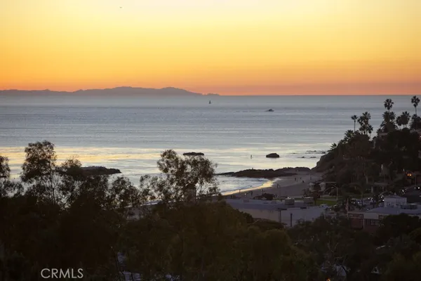 $3,995 | 464 Bent Street, Unit B, Laguna Beach, CA 92651