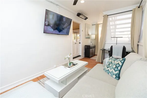 $3,995 | 464 Bent Street, Unit B, Laguna Beach, CA 92651