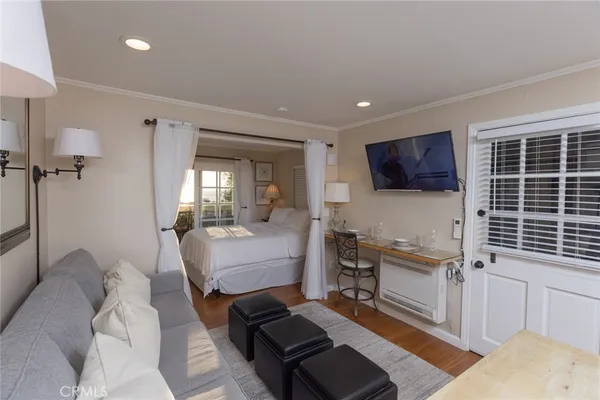 $4,200 | 464 Bent Street, Unit B, Laguna Beach, CA 92651