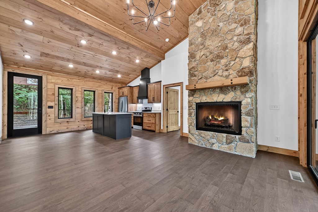 328 Crabapple Drive Blue Ridge, GA 30513 - Photo 10 of 64 Gallery Image 10