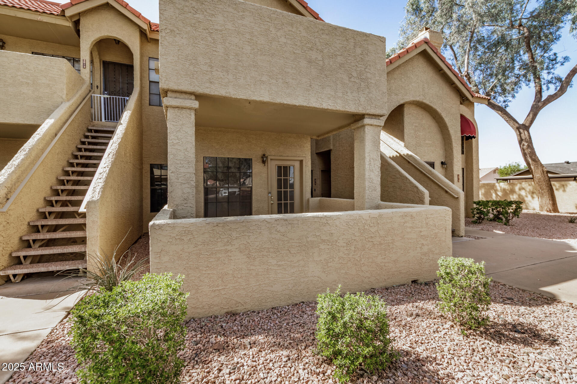 1126 West Elliot Road, Unit 1014 Chandler, AZ 85224 - Photo 2 of 23 02 - Elliot