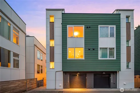 $799,950 | 12322 14th Avenue Northeast, Unit B, Seattle, WA 98125