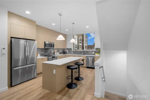 $799,950 | 12322 14th Avenue Northeast, Unit B, Seattle, WA 98125