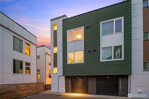 $799,950 | 12322 14th Avenue Northeast, Unit B, Seattle, WA 98125