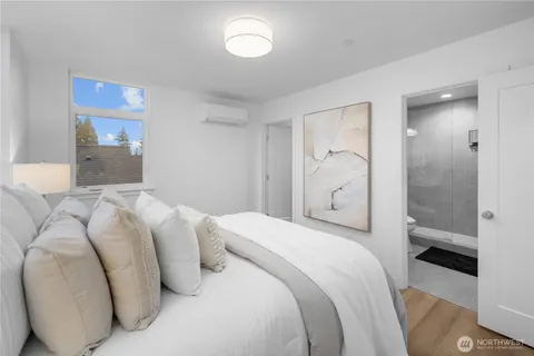 $799,950 | 12322 14th Avenue Northeast, Unit B, Seattle, WA 98125