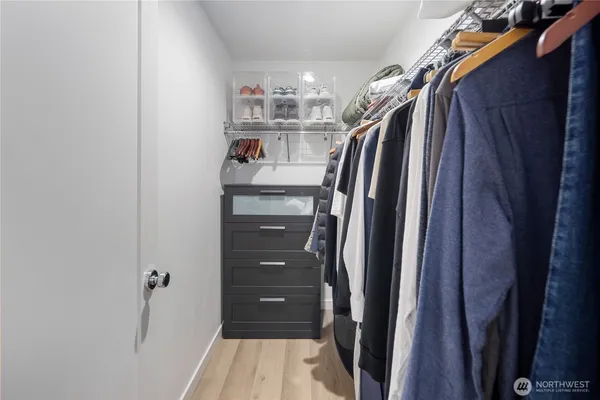 $799,950 | 12322 14th Avenue Northeast, Unit B, Seattle, WA 98125