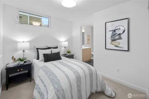 $799,950 | 12322 14th Avenue Northeast, Unit B, Seattle, WA 98125