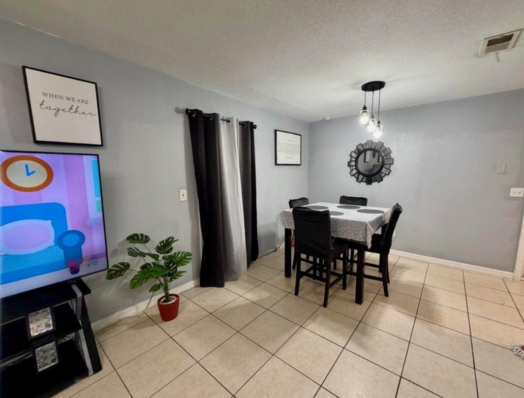 190 Abalone Road Northwest Palm Bay, FL 32907 - Photo 6 of 19 IMG_6809