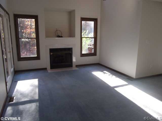 9241 Sandy Ridge Road Hopewell, VA 23860 - Photo 3 of 5 Den/Family/Great Room