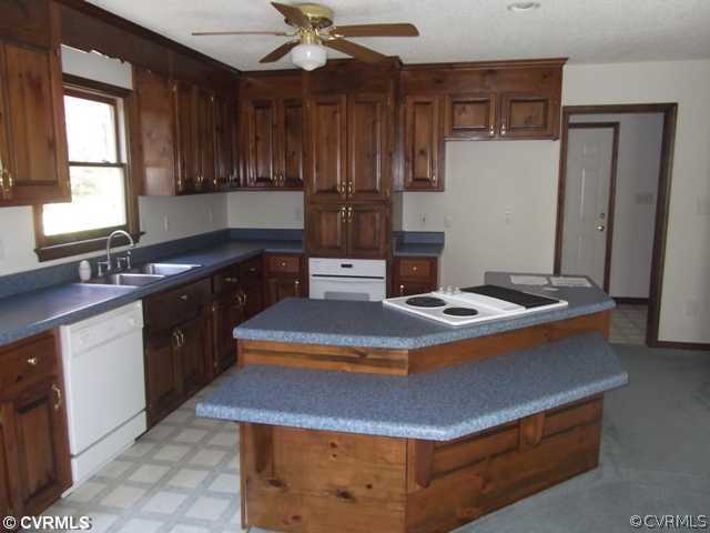 9241 Sandy Ridge Road Hopewell, VA 23860 - Photo 5 of 5 Kitchen